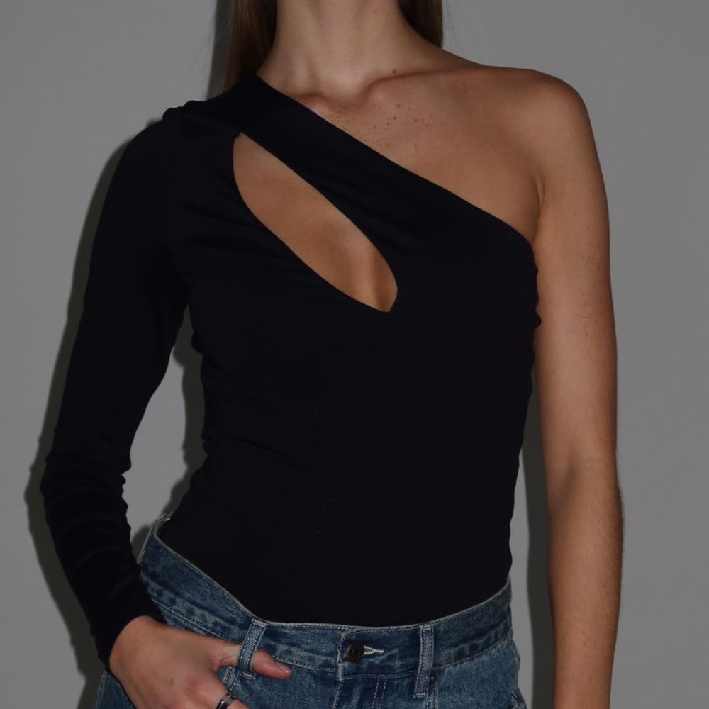 XS Glassons (Aus brand) Supersoft one shoulder long sleeve cut out bodysuit